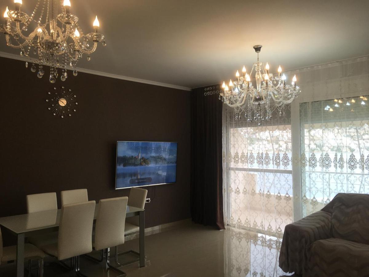 Royal Queen And King Luxury Apartment Sarandë Esterno foto