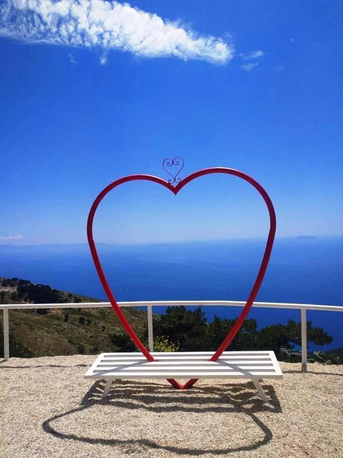 Royal Queen And King Luxury Apartment Sarandë Esterno foto
