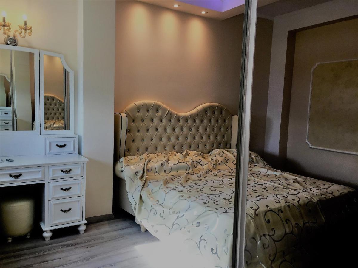 Royal Queen And King Luxury Apartment Sarandë Esterno foto