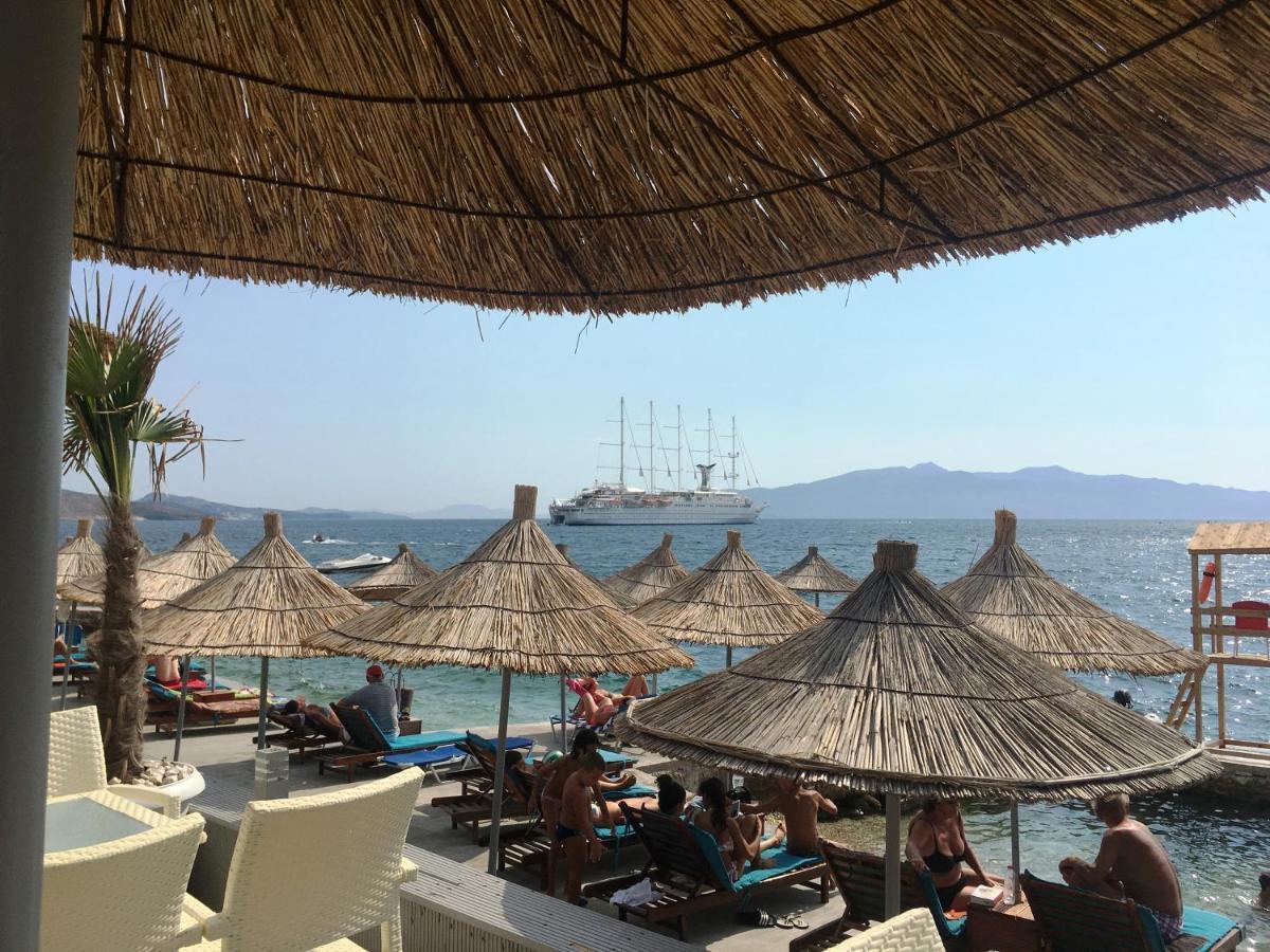 Royal Queen And King Luxury Apartment Sarandë Esterno foto